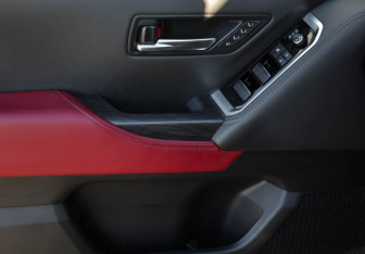 Подержанный автомобиль Toyota Land Cruiser Suv 2021 года (27 фото)