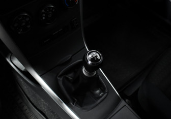 Подержанный автомобиль Toyota Corolla Sedan 2012 года (11 фото)