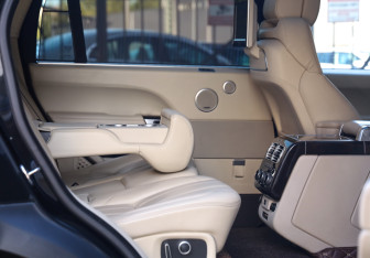 Подержанный автомобиль Land Rover Range Rover 2016 года (32 фото)
