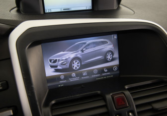 Подержанный автомобиль Volvo XC60 2010 года (15 фото)