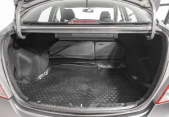 Подержанный автомобиль Hyundai Solaris Sedan 2014 года (23 фото)