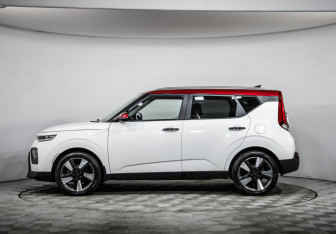 Подержанный автомобиль Kia Soul 2020 года (8 фото)