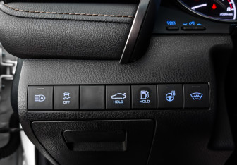 Подержанный автомобиль Toyota Camry Sedan 2019 года (22 фото)