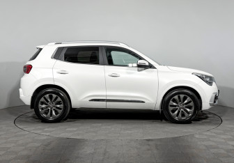 Подержанный автомобиль Chery Tiggo 4 2019 года (4 фото)