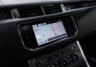 Подержанный автомобиль Land Rover Range Rover Sport 2016 года (23 фото)