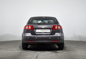 Подержанный автомобиль Chevrolet Lacetti Hatchback 2012 года (6 фото)