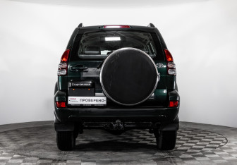 Подержанный автомобиль Toyota Land Cruiser Prado 2003 года (6 фото)