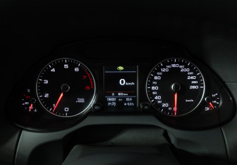 Подержанный автомобиль Audi Q5 2015 года (12 фото)