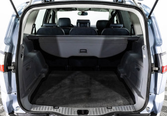 Подержанный автомобиль Ford S-MAX 2007 года (18 фото)