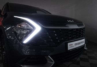 Подержанный автомобиль Kia Sportage 2025 года (34 фото)