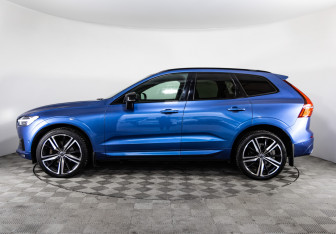 Подержанный автомобиль Volvo XC60 2020 года (11 фото)