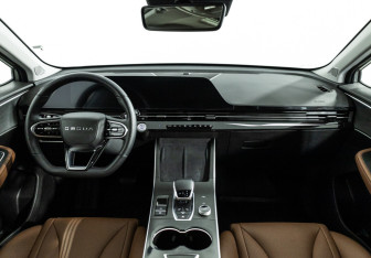 Подержанный автомобиль Omoda C5 2023 года (13 фото)