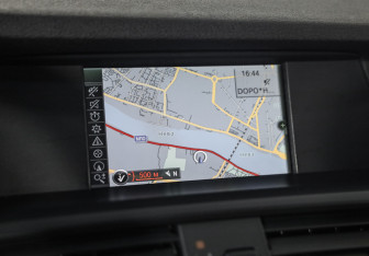 Подержанный автомобиль BMW X3 2012 года (15 фото)