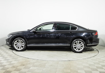 Подержанный автомобиль Volkswagen Passat Sedan 2016 года (8 фото)