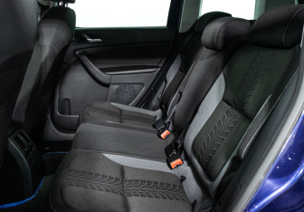 Подержанный автомобиль Skoda Yeti 2015 года (10 фото)