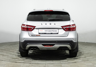 Подержанный автомобиль LADA (ВАЗ) Vesta Wagon 2021 года (6 фото)