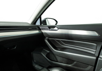 Подержанный автомобиль Volkswagen Passat Sedan 2020 года (23 фото)