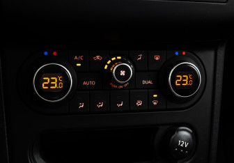 Подержанный автомобиль Nissan Qashqai 2011 года (14 фото)