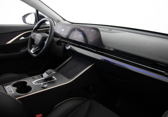 Подержанный автомобиль Omoda C5 2023 года (11 фото)