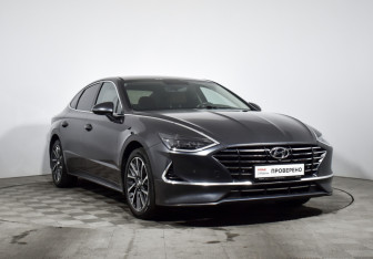 Подержанный автомобиль Hyundai Sonata 2021 года (3 фото)