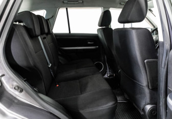 Подержанный автомобиль Suzuki Grand Vitara 2011 года (17 фото)