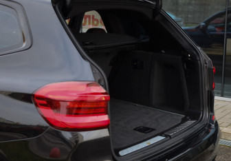 Подержанный автомобиль BMW X3 2021 года (29 фото)