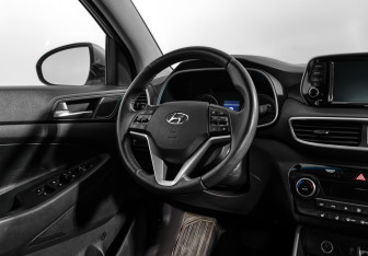 Подержанный автомобиль Hyundai Tucson 2018 года (15 фото)