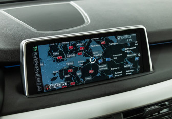 Подержанный автомобиль BMW X5 2015 года (16 фото)