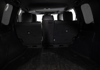 Подержанный автомобиль Toyota Land Cruiser Suv 2021 года (27 фото)