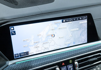 Подержанный автомобиль BMW X7 2021 года (22 фото)