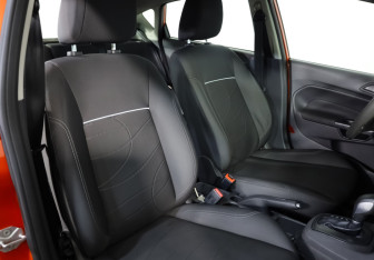 Подержанный автомобиль Ford Fiesta Hatchback 2016 года (18 фото)