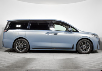 Подержанный автомобиль Voyah Dream 2023 года (4 фото)