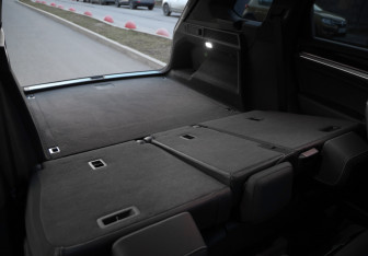 Подержанный автомобиль Volkswagen Touareg 2020 года (35 фото)