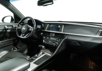 Подержанный автомобиль Kia Optima Sedan 2018 года (9 фото)