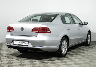 Подержанный автомобиль Volkswagen Passat Sedan 2013 года (5 фото)