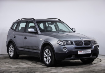 Подержанный автомобиль BMW X3 2010 года (3 фото)