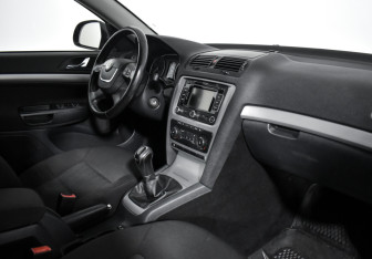 Подержанный автомобиль Skoda Octavia Liftback 2013 года (15 фото)
