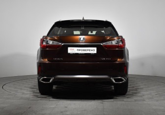 Подержанный автомобиль Lexus RX 2016 года (6 фото)