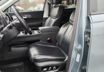 Подержанный автомобиль Jaecoo J7 2023 года (12 фото)