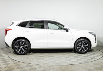 Подержанный автомобиль Haval Jolion 2022 года (4 фото)