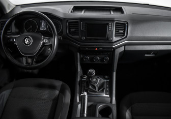 Подержанный автомобиль Volkswagen Amarok 2016 года (15 фото)
