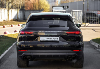 Подержанный автомобиль Porsche Cayenne 2019 года (7 фото)