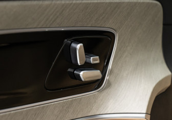 Подержанный автомобиль Jaecoo J8 2024 года (26 фото)