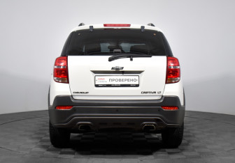 Подержанный автомобиль Chevrolet Captiva 2013 года (6 фото)