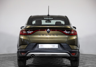 Подержанный автомобиль Renault Arkana 2021 года (6 фото)