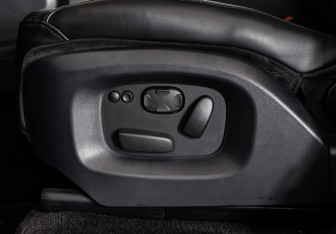 Подержанный автомобиль Land Rover Range Rover Sport 2013 года (31 фото)