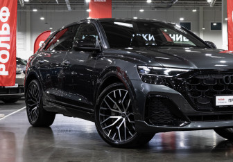 Подержанный автомобиль Audi Q8 2023 года (4 фото)