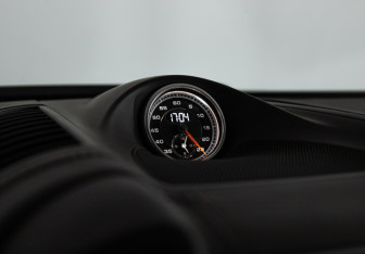 Подержанный автомобиль Porsche Cayenne 2016 года (27 фото)