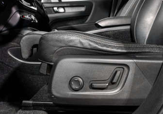 Подержанный автомобиль Volvo XC40 2018 года (12 фото)
