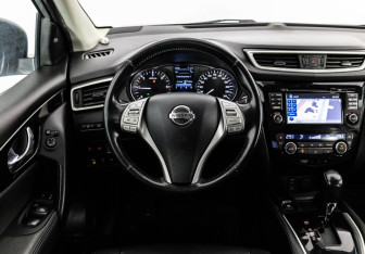 Подержанный автомобиль Nissan Qashqai 2014 года (11 фото)
